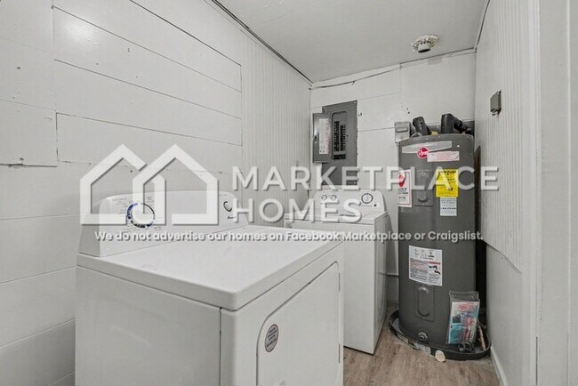 Building Photo - 4407 Kimball Rd SW