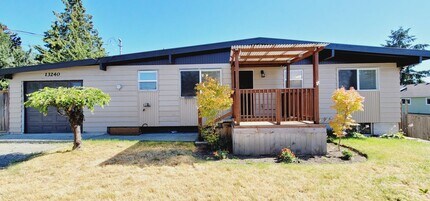 Building Photo - 13240 22nd Ave S