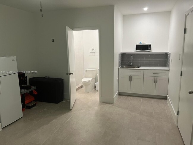 Building Photo - 10822 SW 142nd Ct