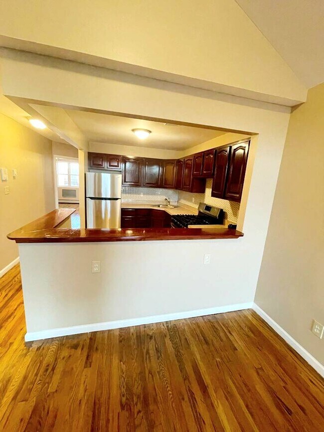 Building Photo - 74-22 Rockaway Blvd