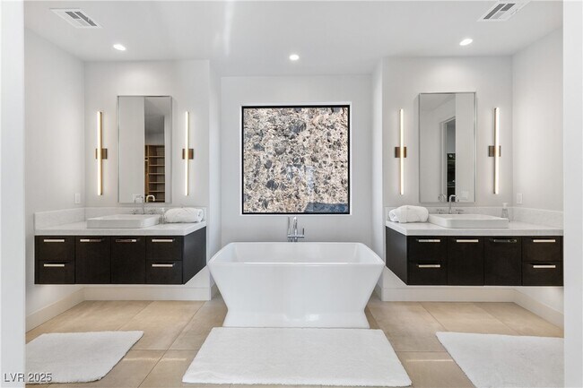 Building Photo - 386 Tranquil Peak Ct