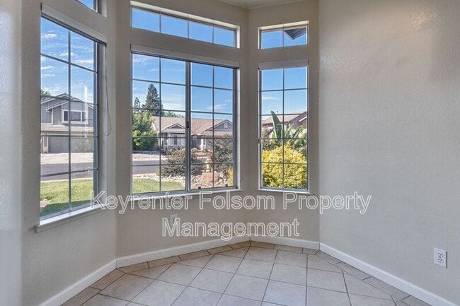 Building Photo - 617 Vernon Oaks Dr