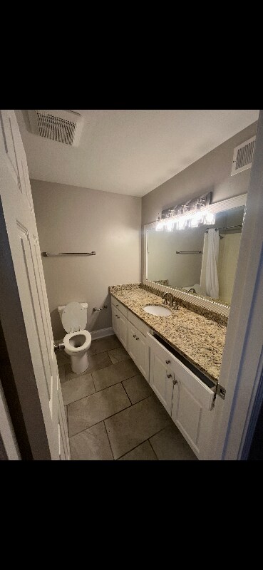 Building Photo - 5820 Windsor Dr