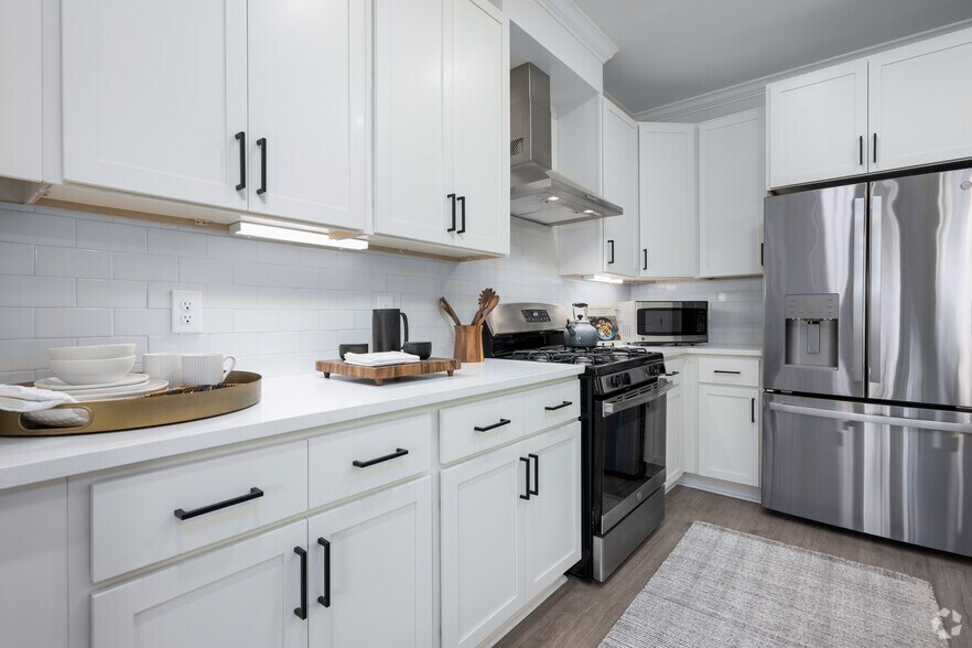 Primary Photo - 4th and Green