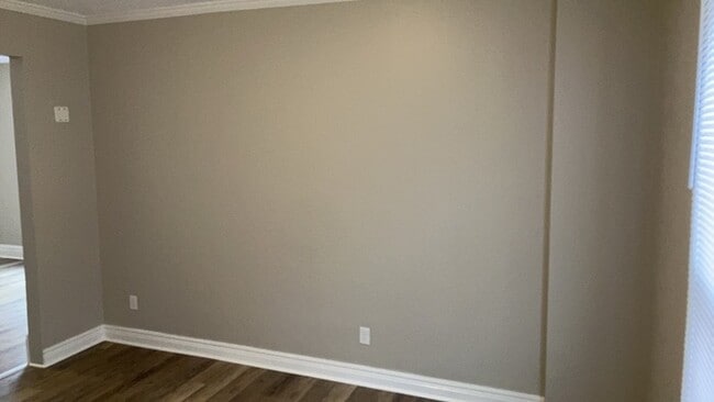 Building Photo - 1150 Creighton Ave