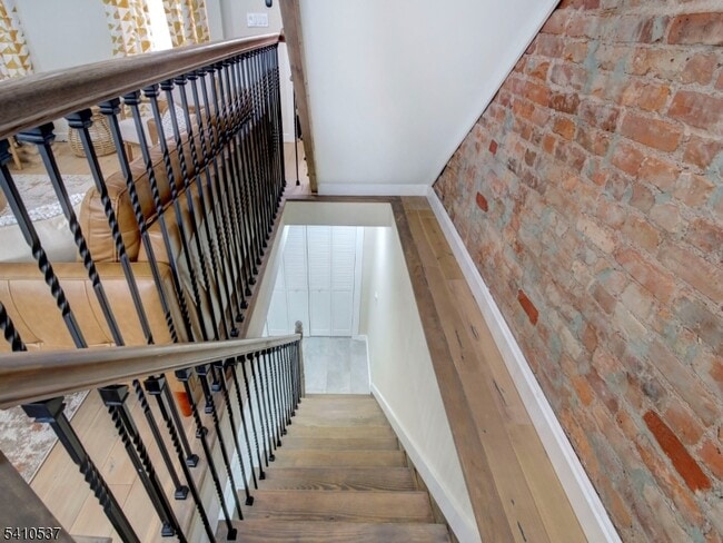 Building Photo - 16 Eagles St