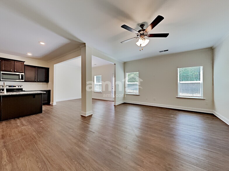 Building Photo - 593 Woodall Rd