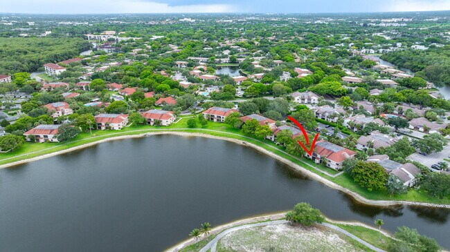 Building Photo - 2850 Carambola Cir S