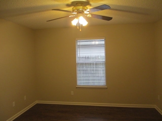 Building Photo - 1127 Hidden Cove Cir S