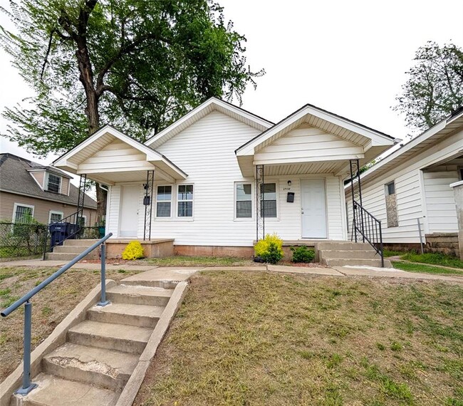 Building Photo - 2906 S Santa Fe Ave