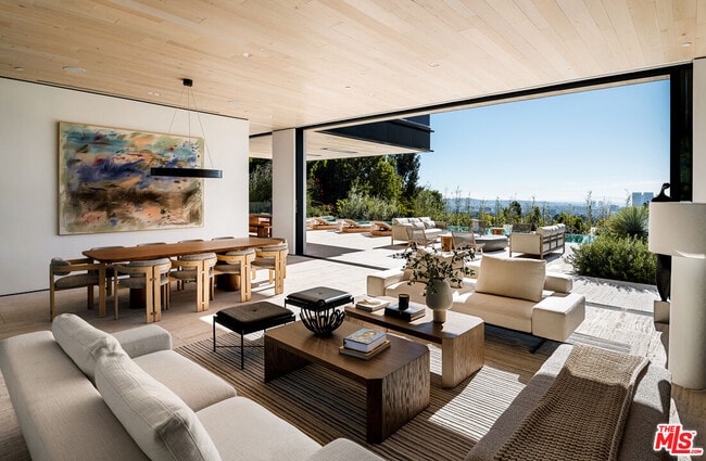 Building Photo - 1210 Laurel Way