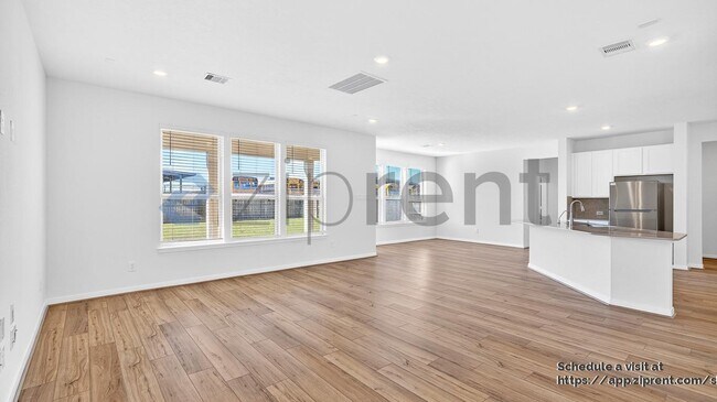 Building Photo - 7611 Coral Ky Dr