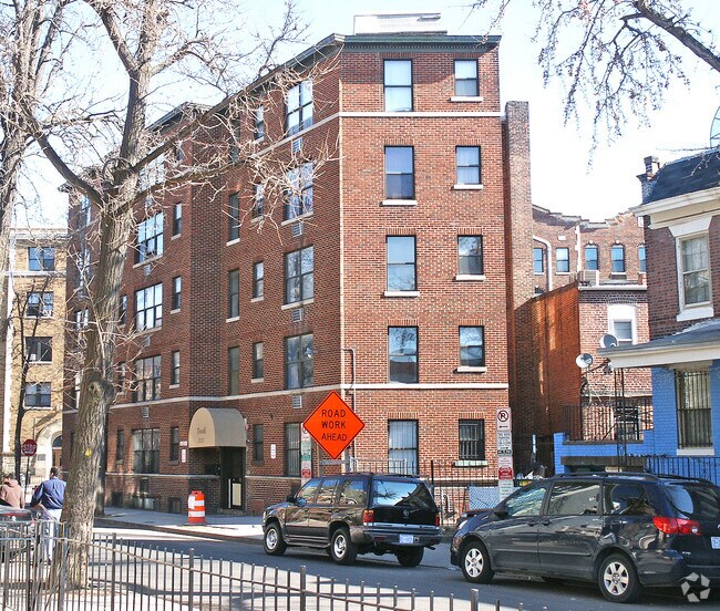 Exterior - Hiatt Place