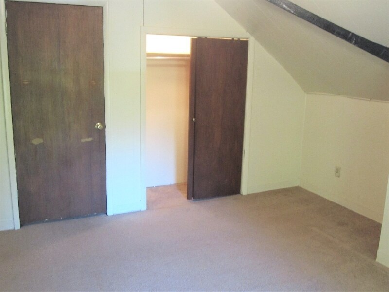 Building Photo - 2421 Beechwood Blvd