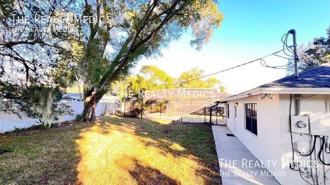 Building Photo - 1009 Alfred Dr