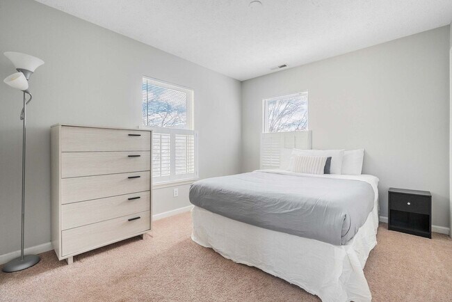 Building Photo - 2318 N New Jersey St