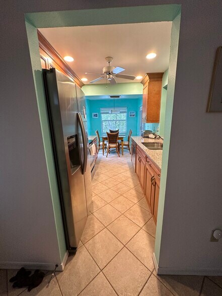 Full Kitchen - 5699 Sheffield Greene Cir