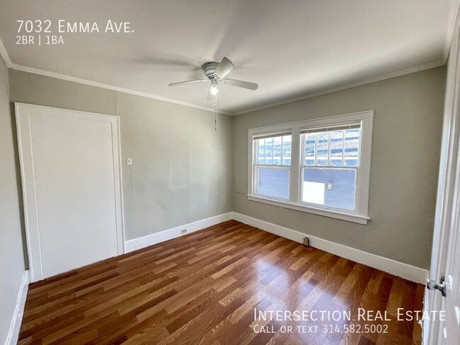 Building Photo - Spacious 2 Bed/1Bath w/Garage and Bonus Ro...