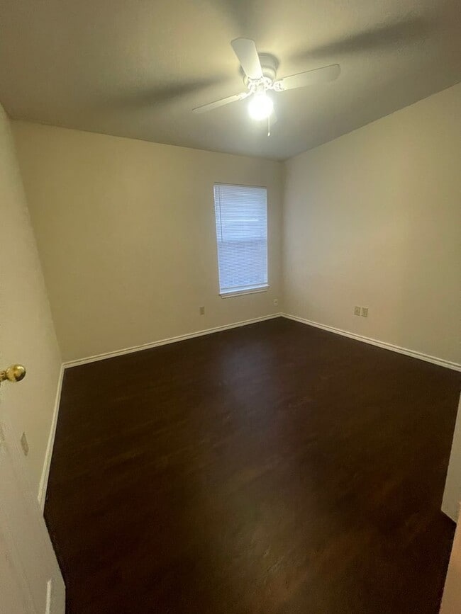 Building Photo - Full Brick Home in Mary's Creek Estates 3 bedroom 2 bath 2 car Garage