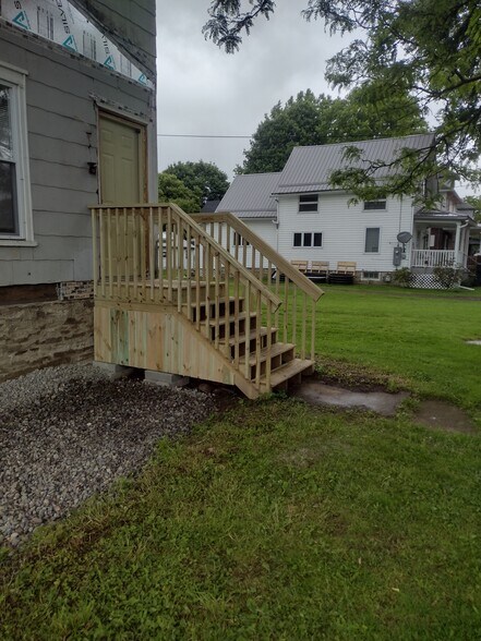 Building Photo - 31 E Hanover St