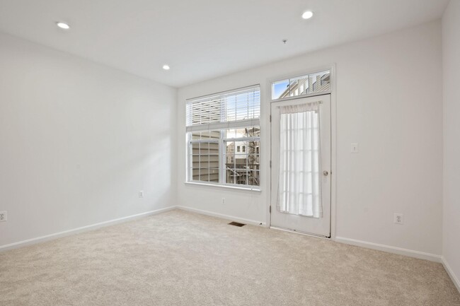 Building Photo - 2651 Park Tower Dr