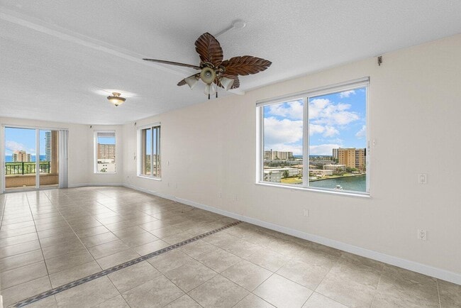 Building Photo - 2880 NE 14th Street Causeway