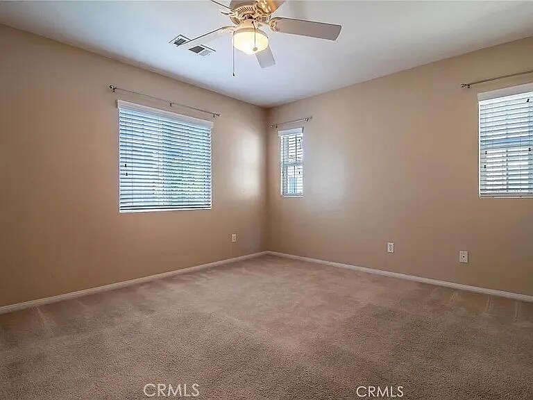 Building Photo - 14571 Longwood Ave