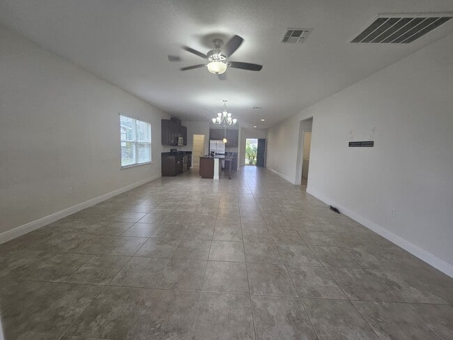 Building Photo - 5435 Estero Loop