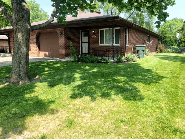 Building Photo - 4764 Moreland Dr W