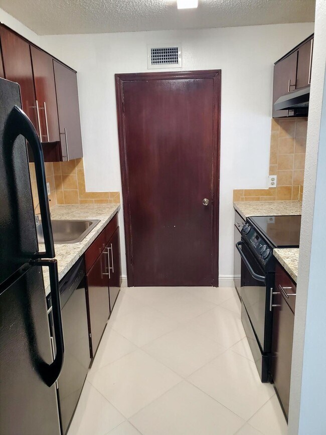 Building Photo - 2319 N Congress Ave