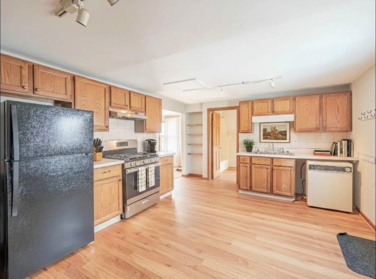 Building Photo - 38 Crissey Ave