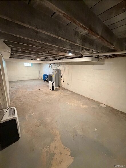 Building Photo - 1246 House Rd N