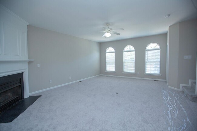 Building Photo - 102 Chandler Chase Ct