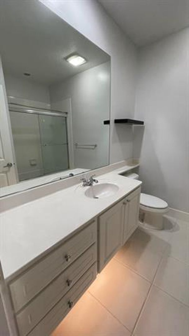 Building Photo - 3264 W Community Dr