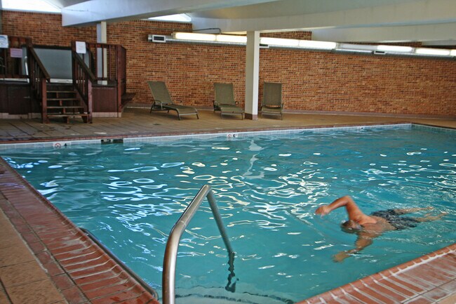 Building Photo - One Bedroom Condominium