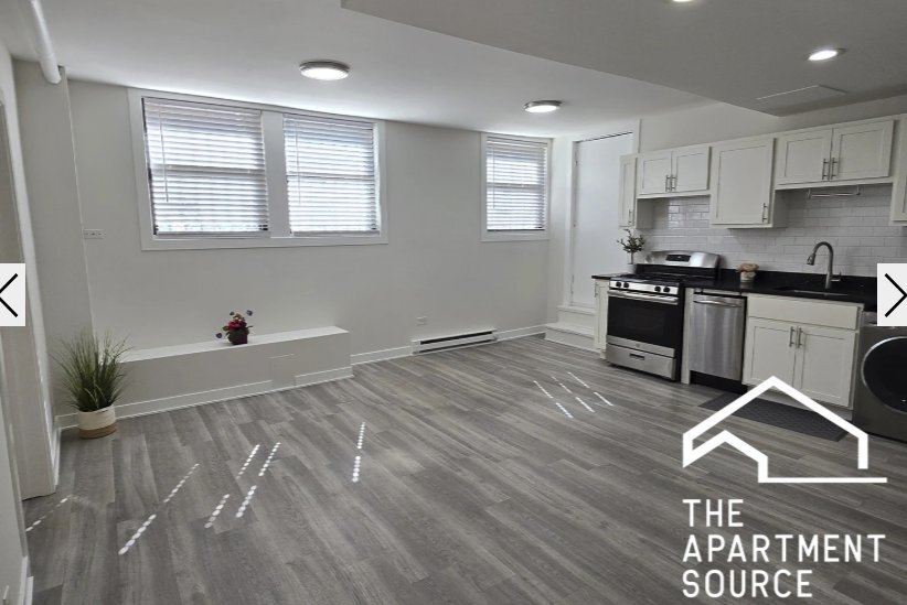 Building Photo - 732 W Roscoe St