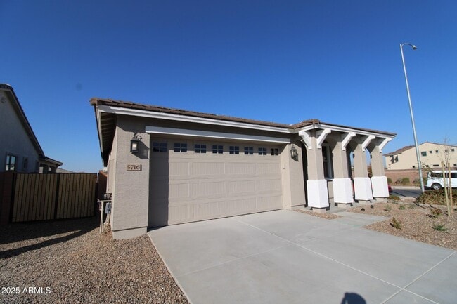 Building Photo - 5716 S Romano