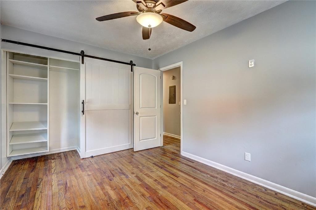 Building Photo - 667 Tara Cir SE