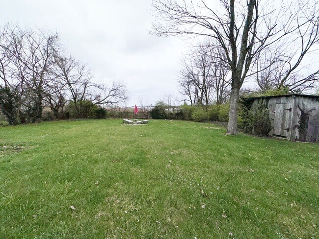 Building Photo - FNY121