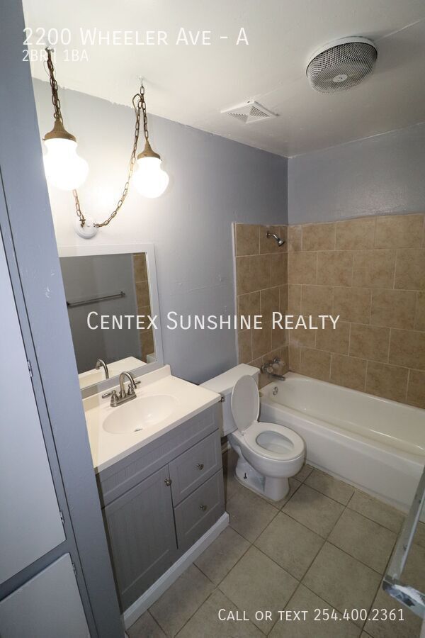 Building Photo - 2200 Wheeler Ave