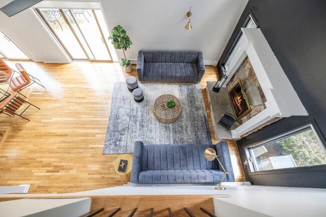 Building Photo - 2A Cherry Ln