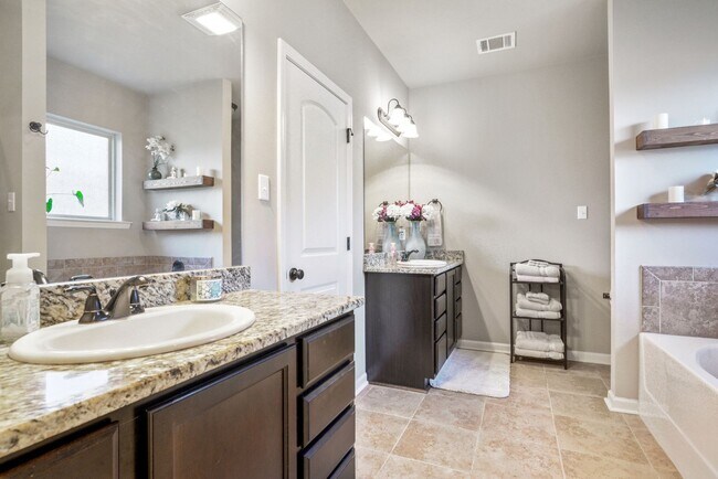 Building Photo - 8511 Arabella Ave