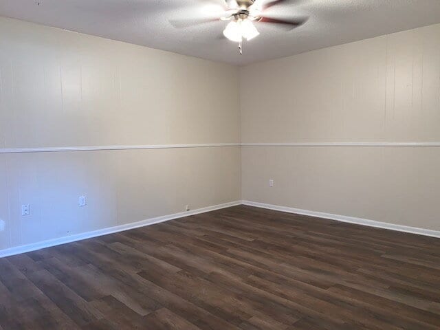 Building Photo - "Charming 3-Bedroom home with 2 Full Baths...