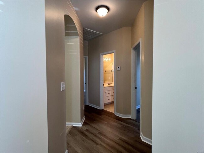 Building Photo - 8951 Alderwood Way