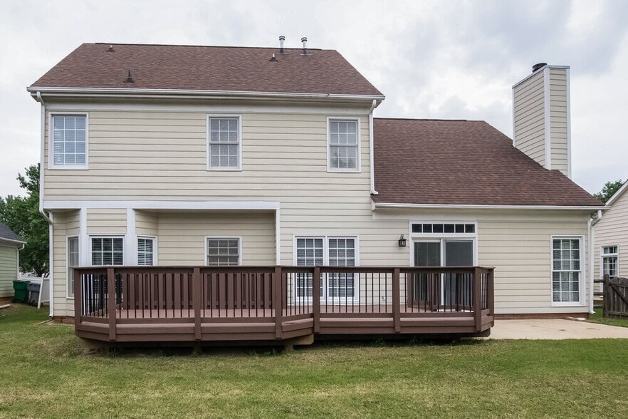 Building Photo - 8301 Tonawanda Dr