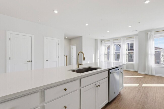 Building Photo - ***Coming Soon*** Stunning and Sun-filled 3 Bed 2.5 Bath Condo In Village At Manassas Park Condo