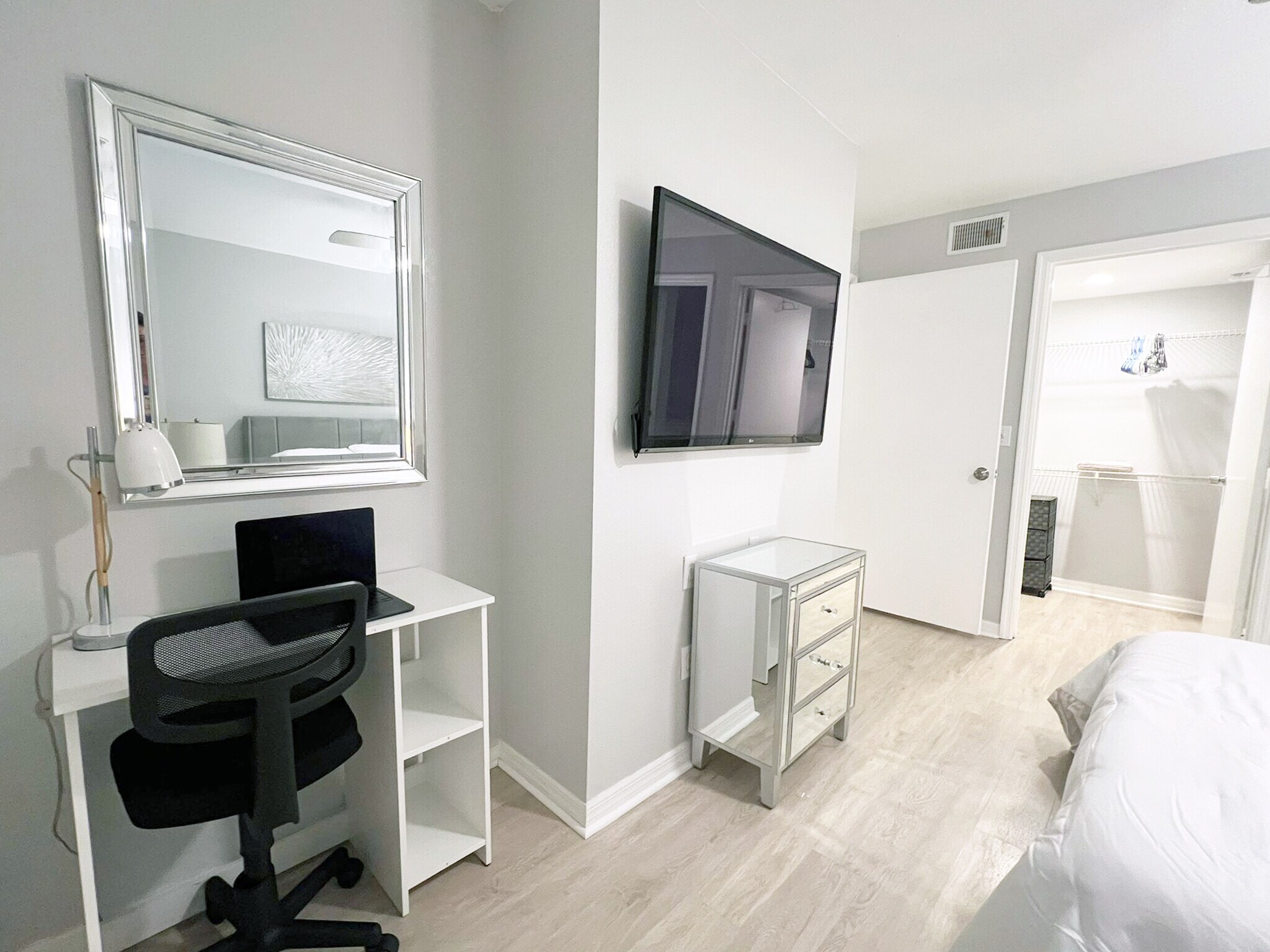 Bedroom - 7230 Westpointe Blvd
