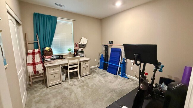 Building Photo - Spacious 5-Bedroom Home | Private Yard + Attached Garage