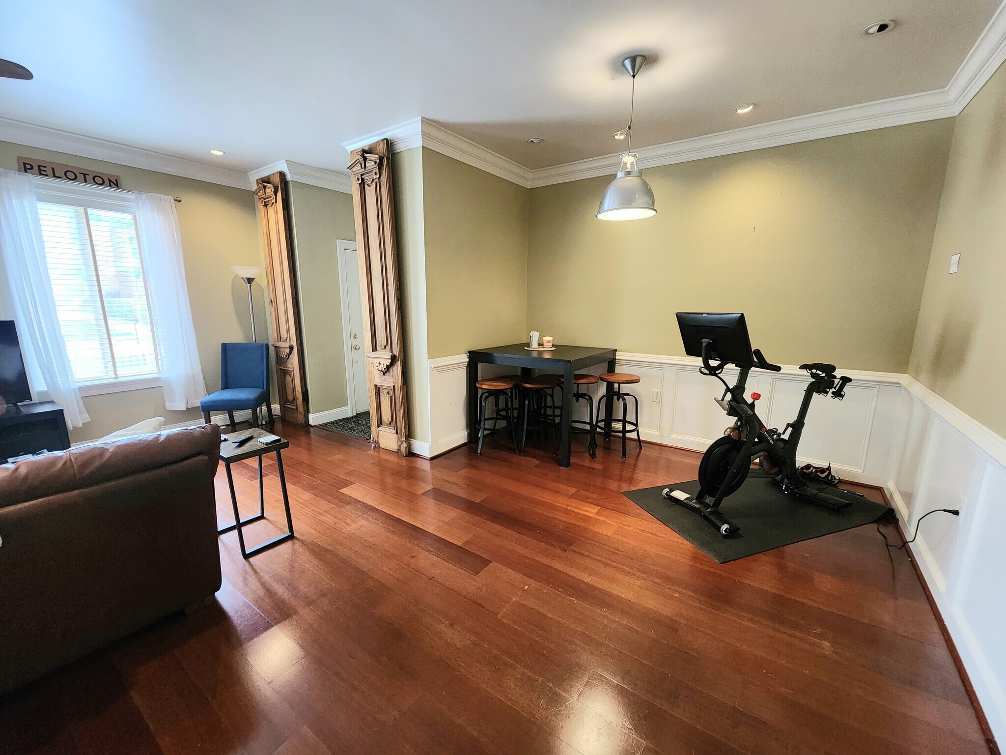 Building Photo - 8 Andrew Pl