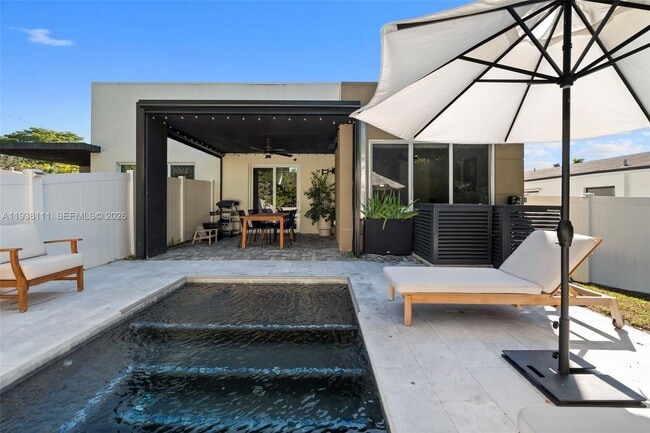 Building Photo - 821 SW 14th St